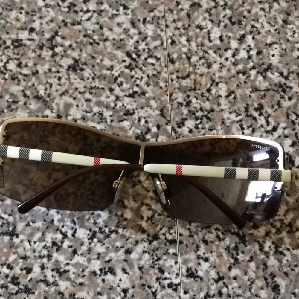 Burberry polarized sunglasses